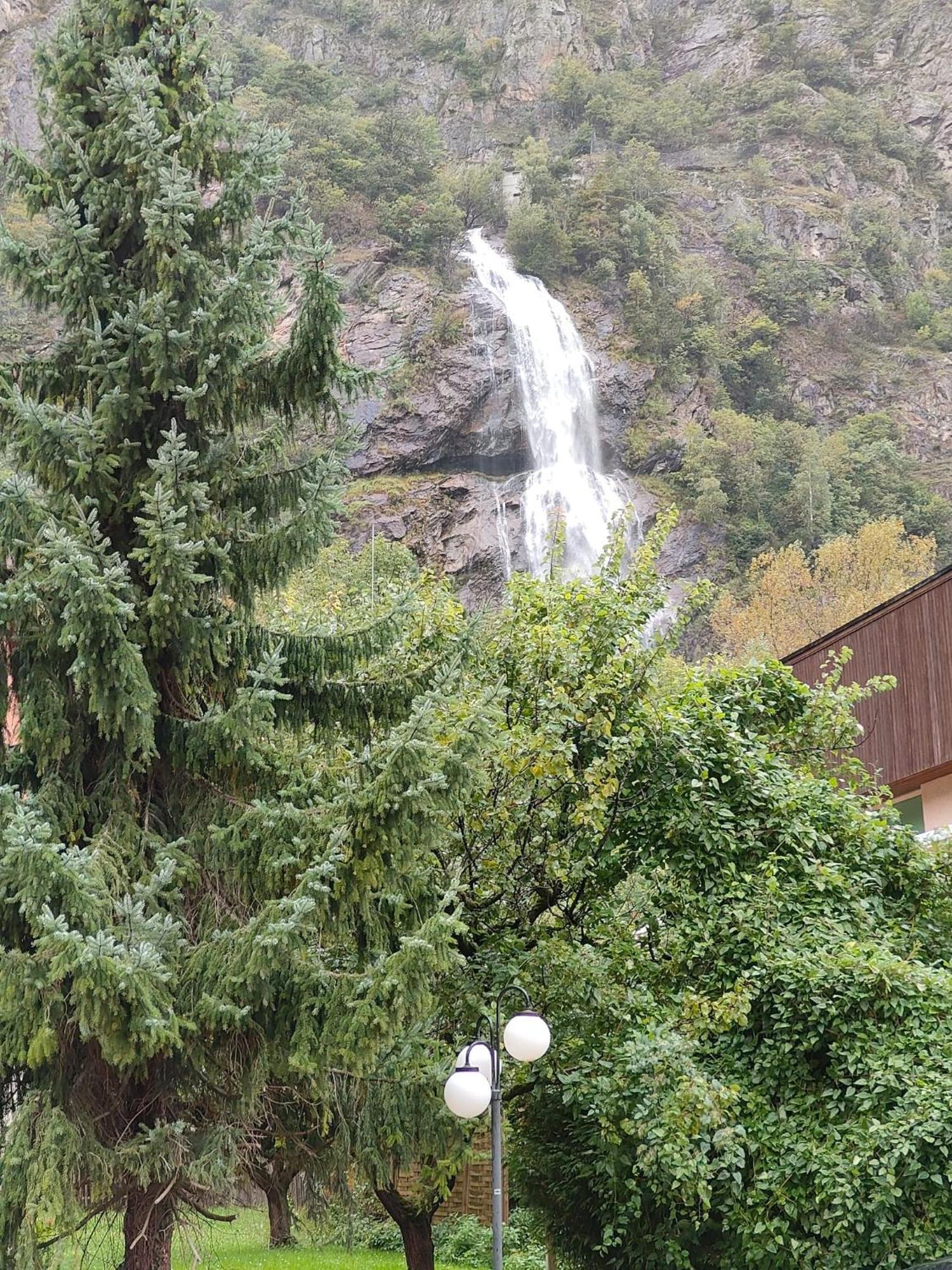 La Cascade Hotel Vernayaz ภายนอก รูปภาพ